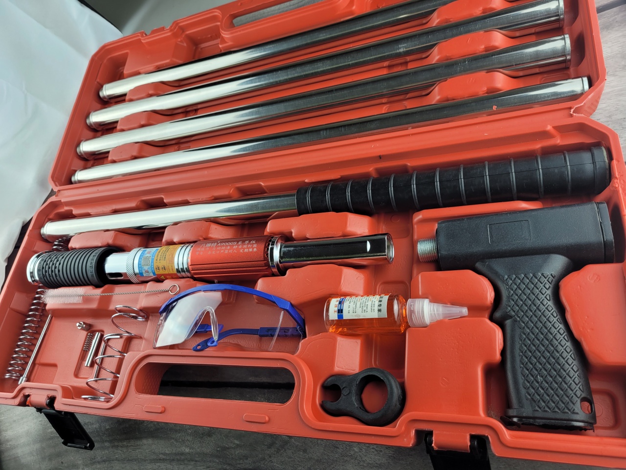 Купить оптом Пороховой монтажный пистолет с удлинителями, кейс пороховой монтажный пистолет с удлинителями, кейс оптом