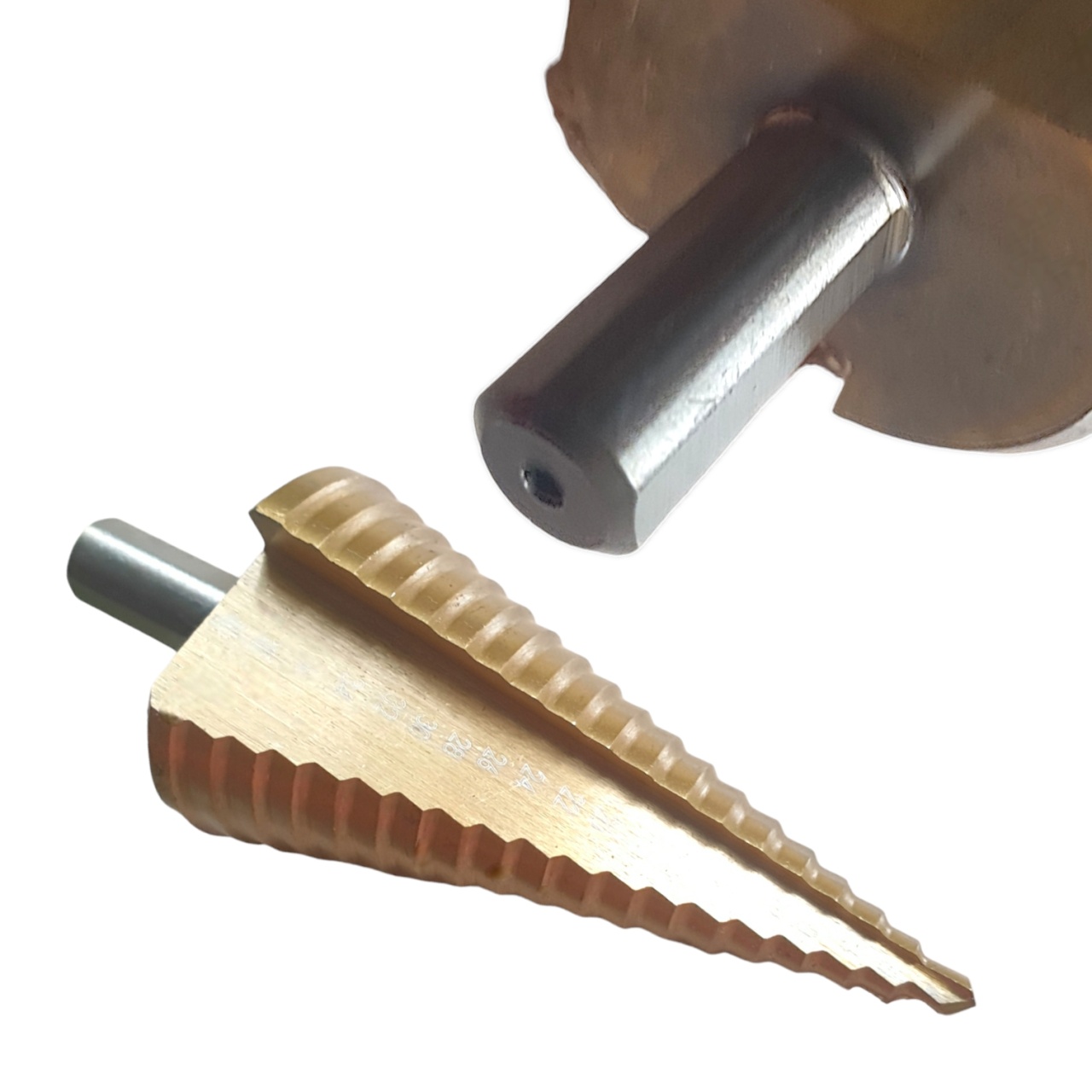 Купить оптом Набор сверл ступенчатых по металлу 4-12мм, 4-20мм , 4-32мм (2079) Набор сверл ступенчатых по металлу 4-12мм, 4-20мм , 4-32мм (2079) оптом